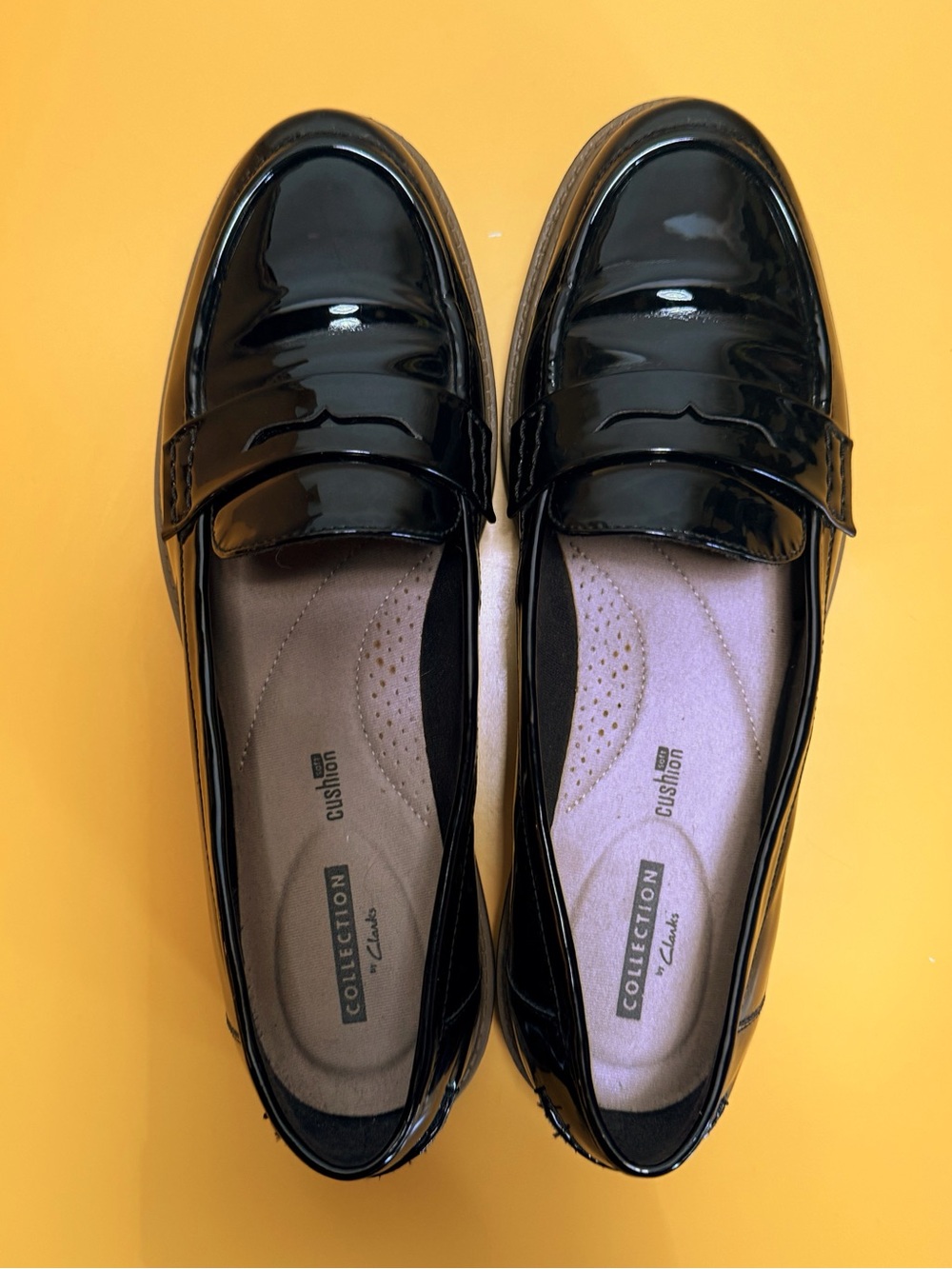 Clarks Patent Leather Penny Loafers - Glossy Black size 10 - Picture 5 of 7